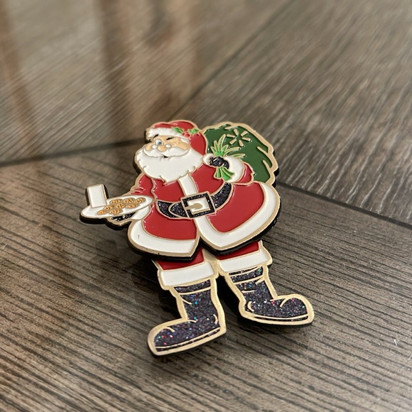 HOGEYE Santa Clause Pin with Wiggling Legs Festive Christmas Brooch Holiday Pin - Picture 15 of 15